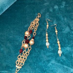 Set of bracelet with earrings